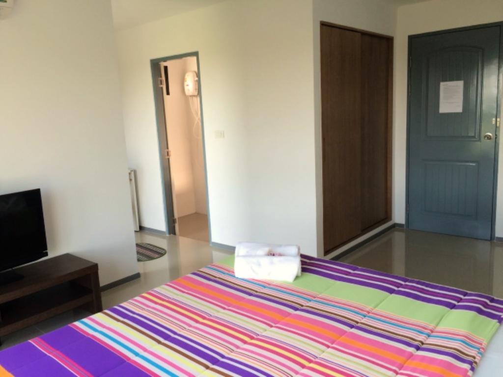 Promsook Apartment Csonburi Szoba fotó