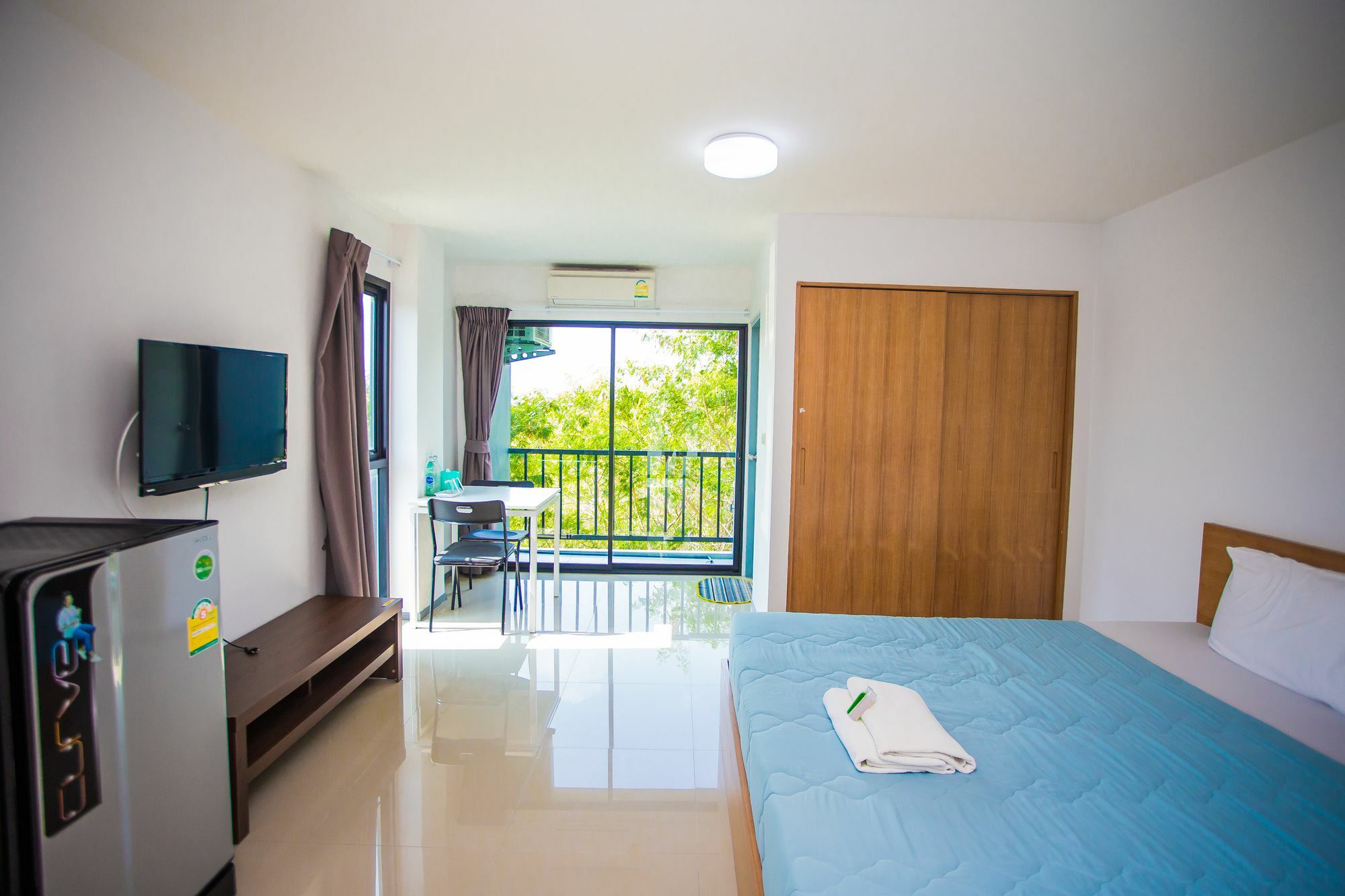 Promsook Apartment Csonburi Kültér fotó