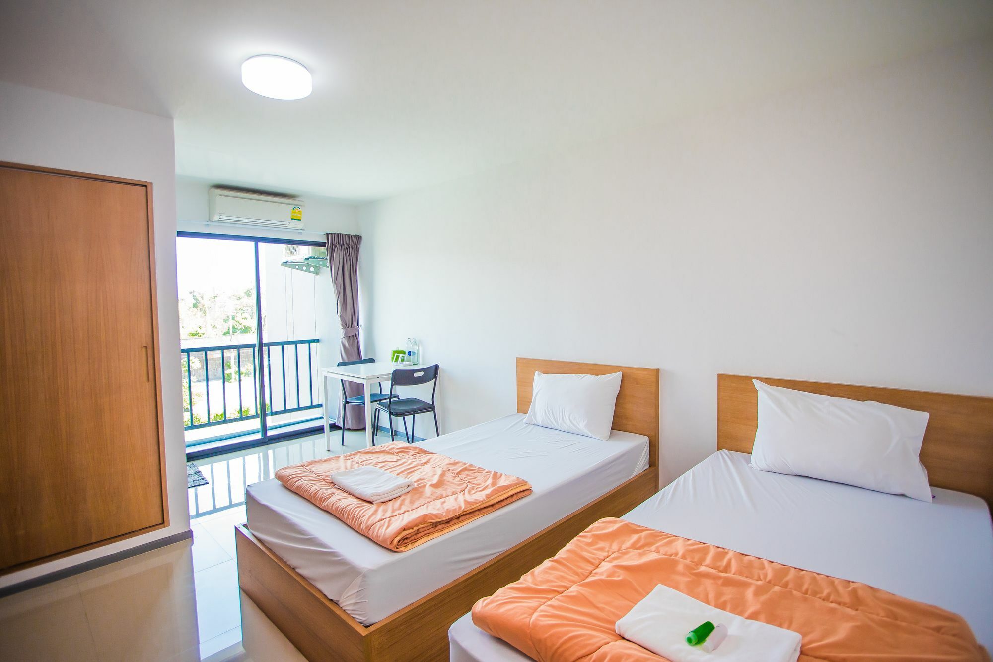 Promsook Apartment Csonburi Kültér fotó