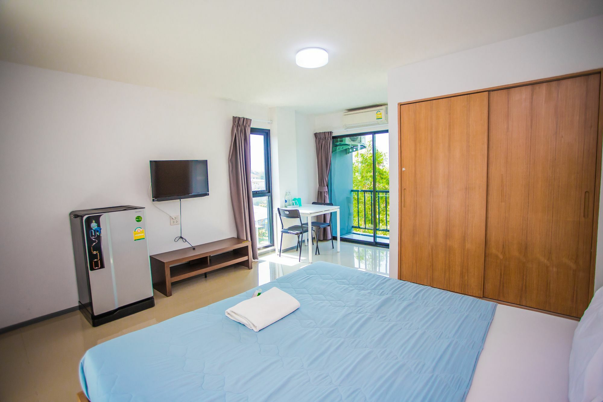 Promsook Apartment Csonburi Kültér fotó