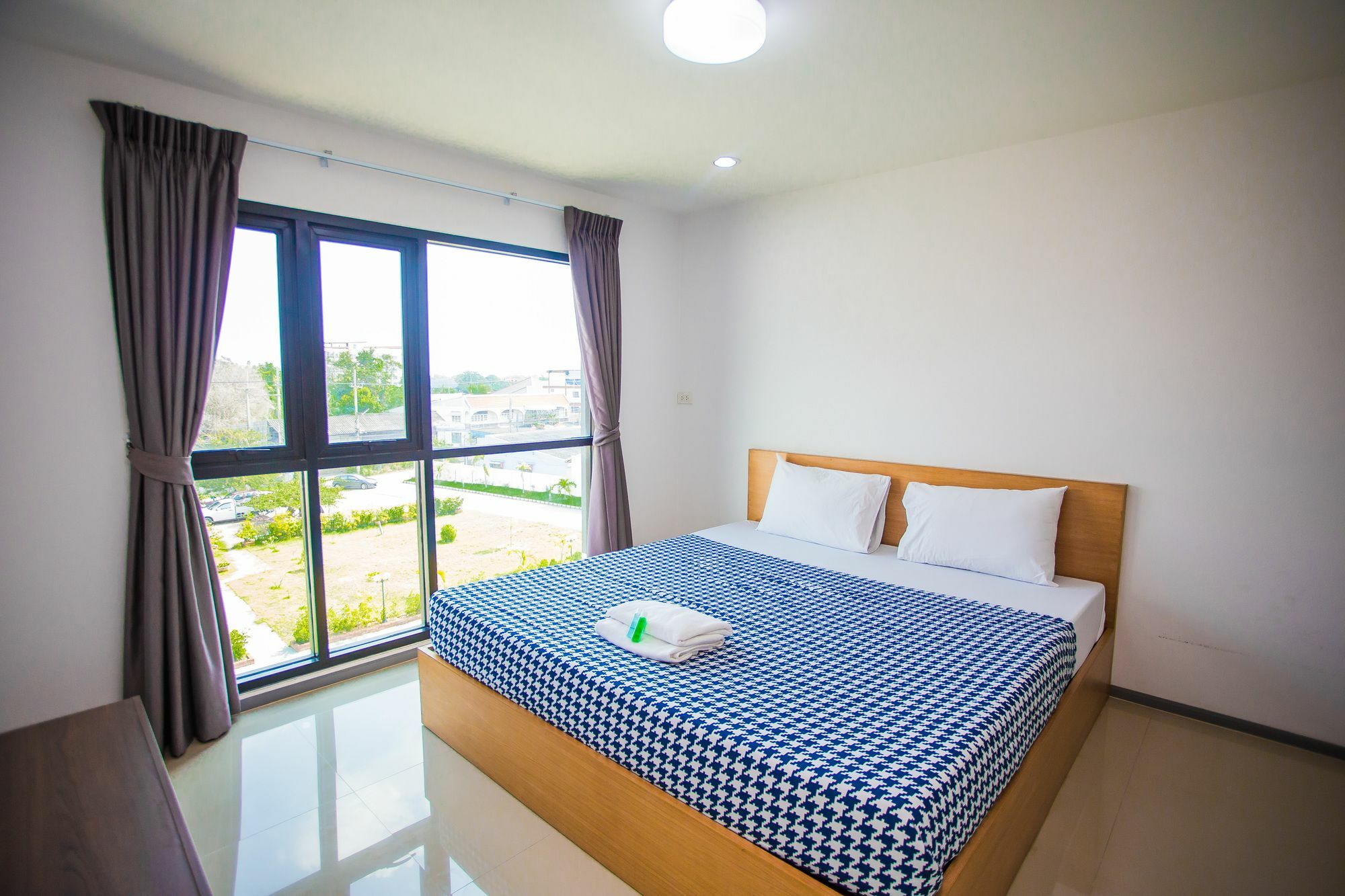 Promsook Apartment Csonburi Kültér fotó