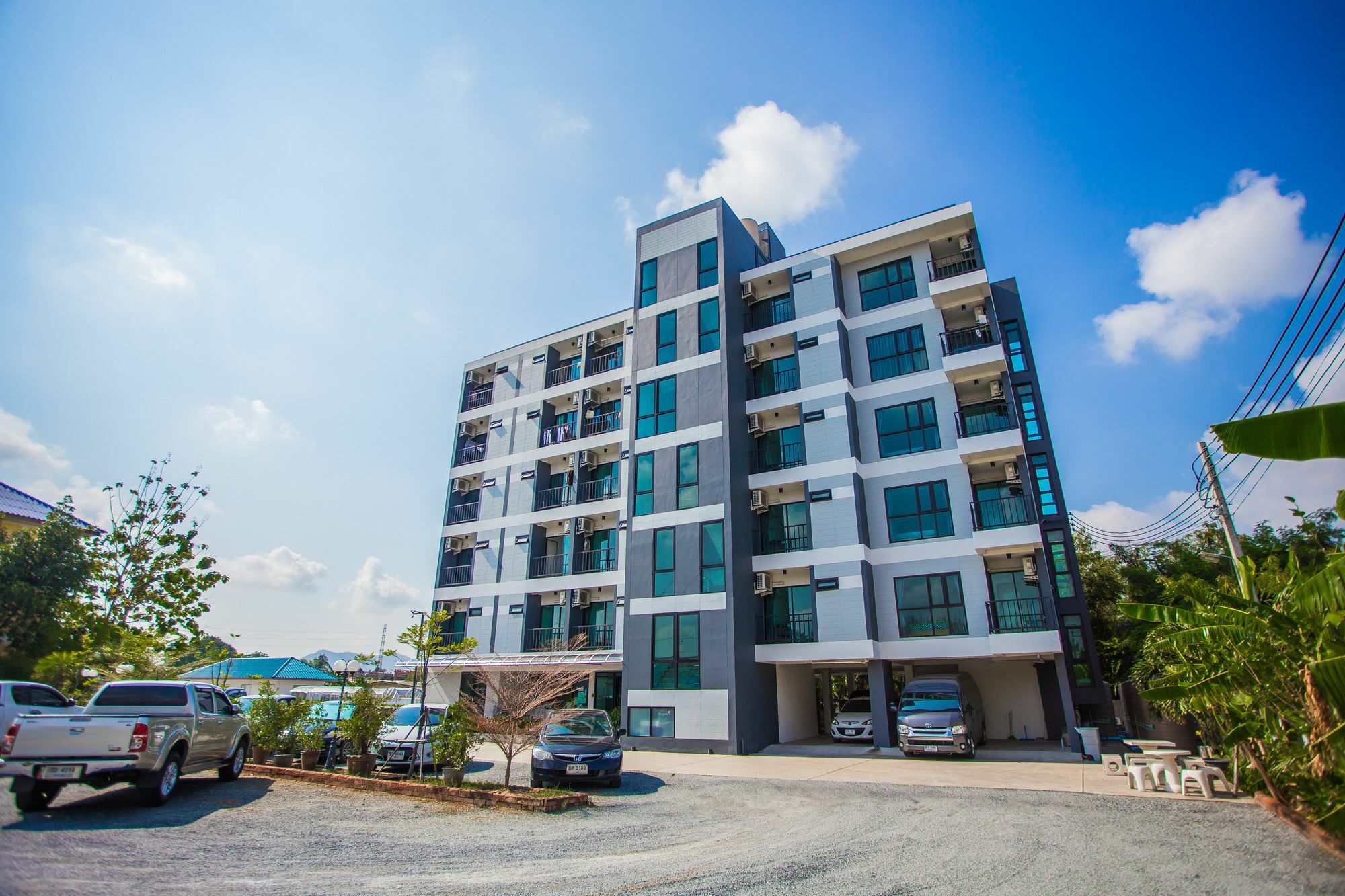 Promsook Apartment Csonburi Kültér fotó