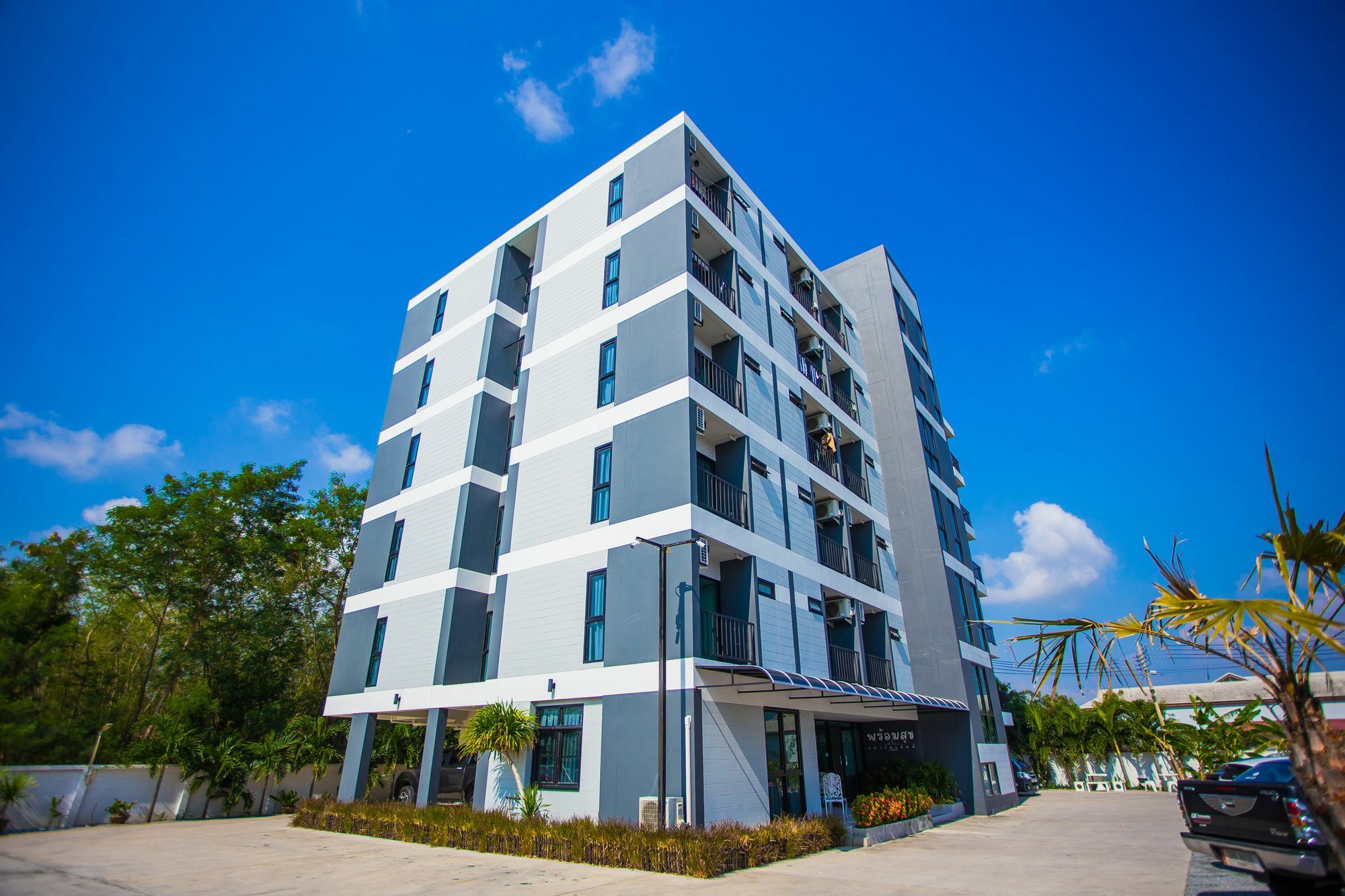 Promsook Apartment Csonburi Kültér fotó