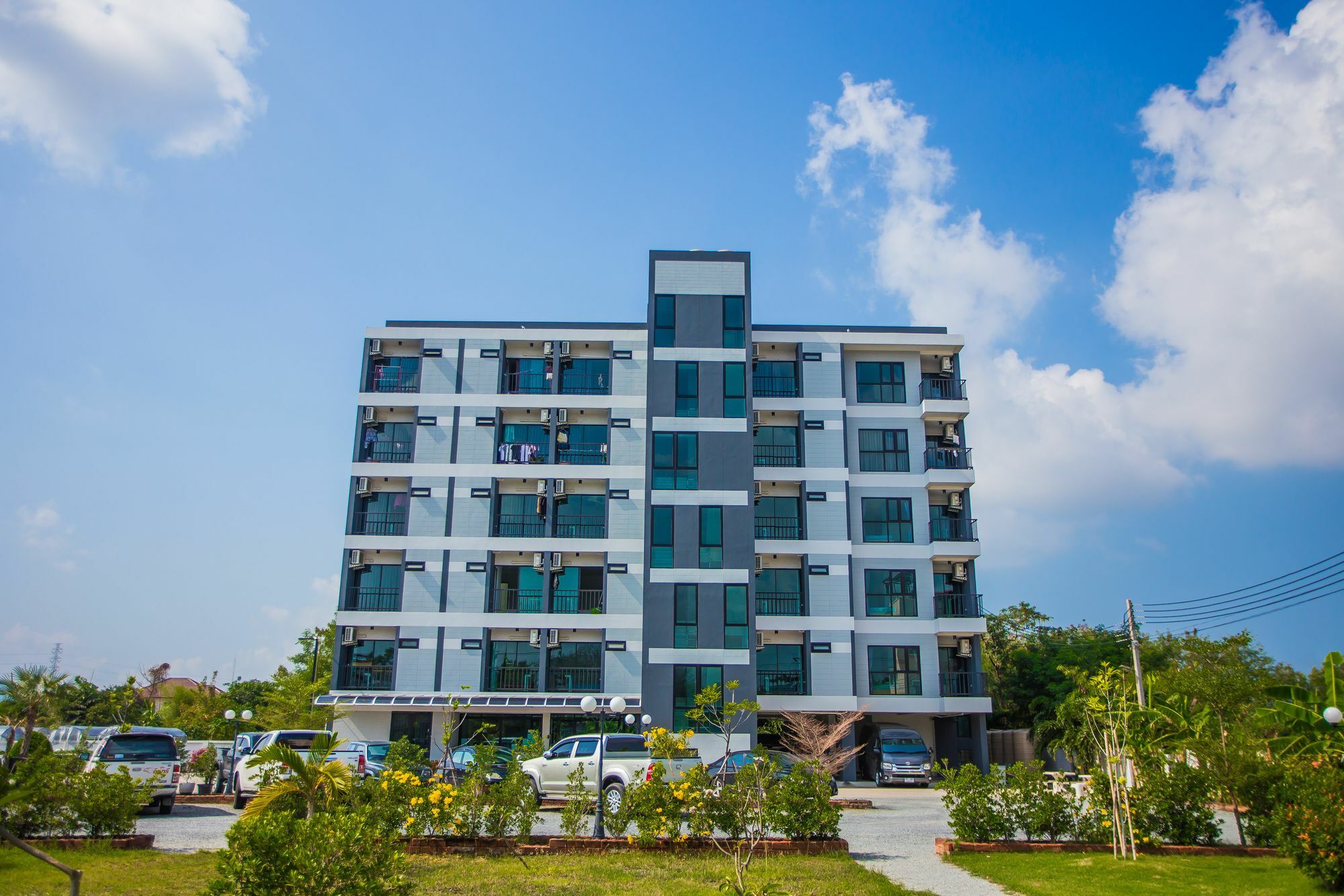 Promsook Apartment Csonburi Kültér fotó